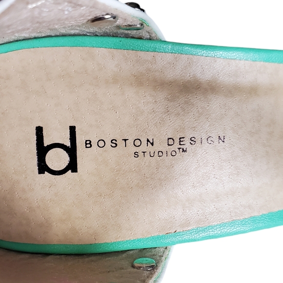 NEW IN BOX Boston Design Studios Women's Heels Studded Pumps Mint Size 8.5 - Picture 4 of 15